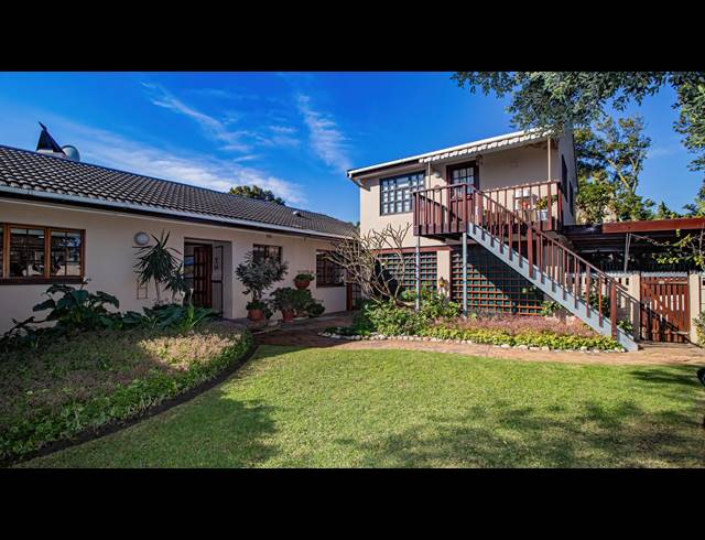 4 BEDROOM HOUSE FOR SALE IN TABLE VIEW
